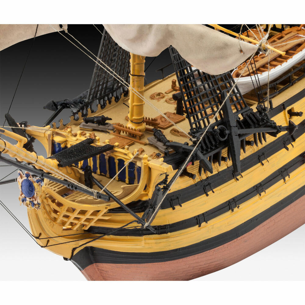 Revell Modellbausatz Geschenkset BATTLE OF TRAFALGAR, Flaggschiff, Schiff, Modell Bausatz, 269 Teile, ab 12 Jahre, 05767