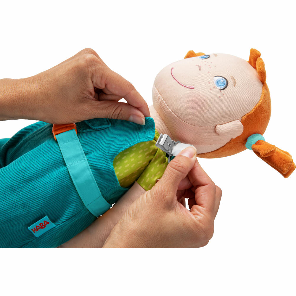 HABA Lernpuppe Lucie, Stoffpuppe, Lern Puppe, Lernspielzeug, mit 8 Verschlüssen, Kinder Spielzeug, 306634